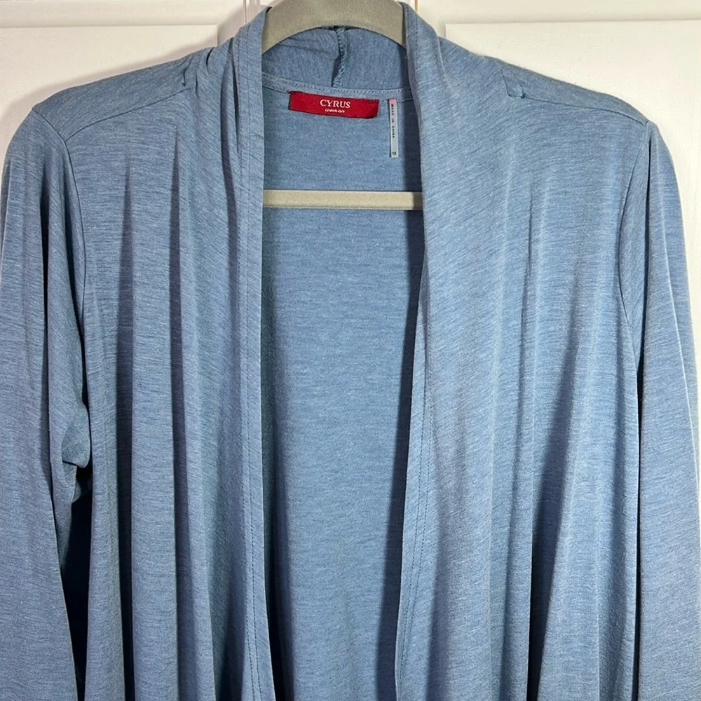 Cyrus Women's 1X, open waterfall front, 3/4 sleeve, blue heather knit jacket